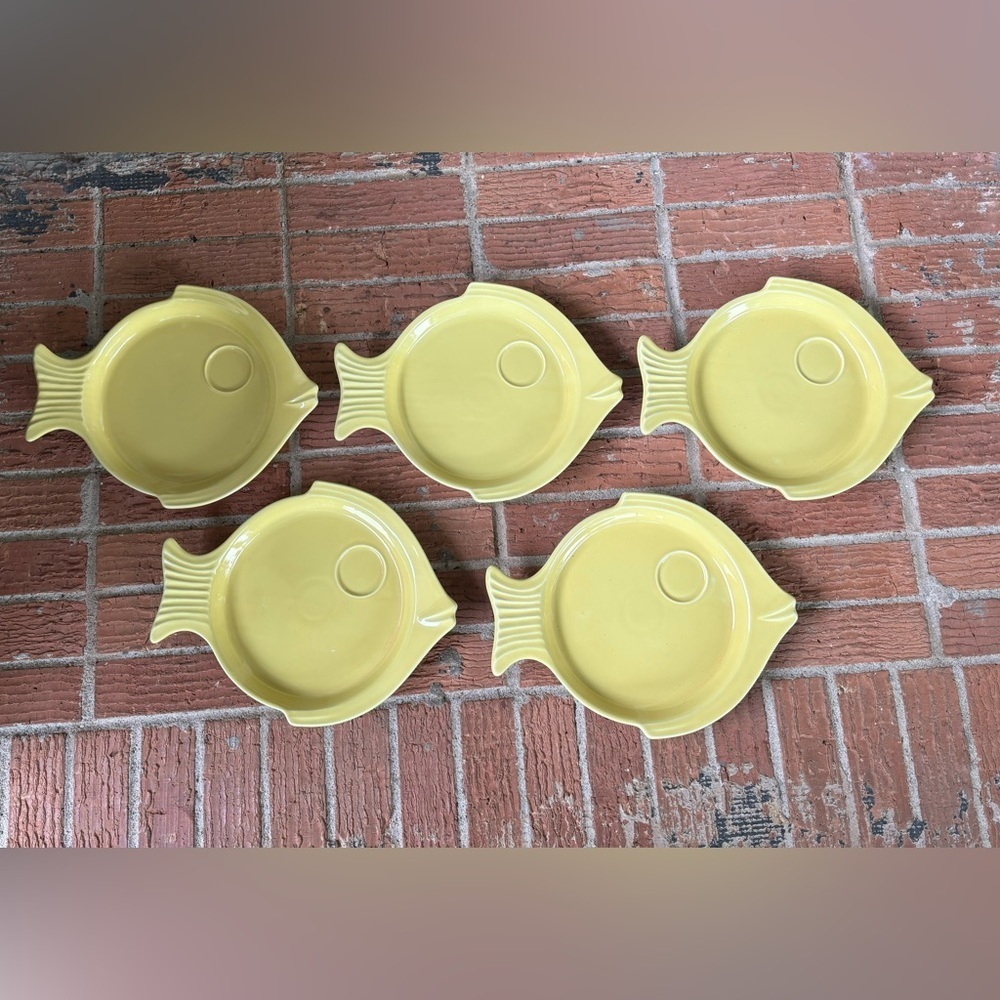 Set of 5 Vintage Hall Pottery Yellow Fish Luncheon Snack Plates 12”L